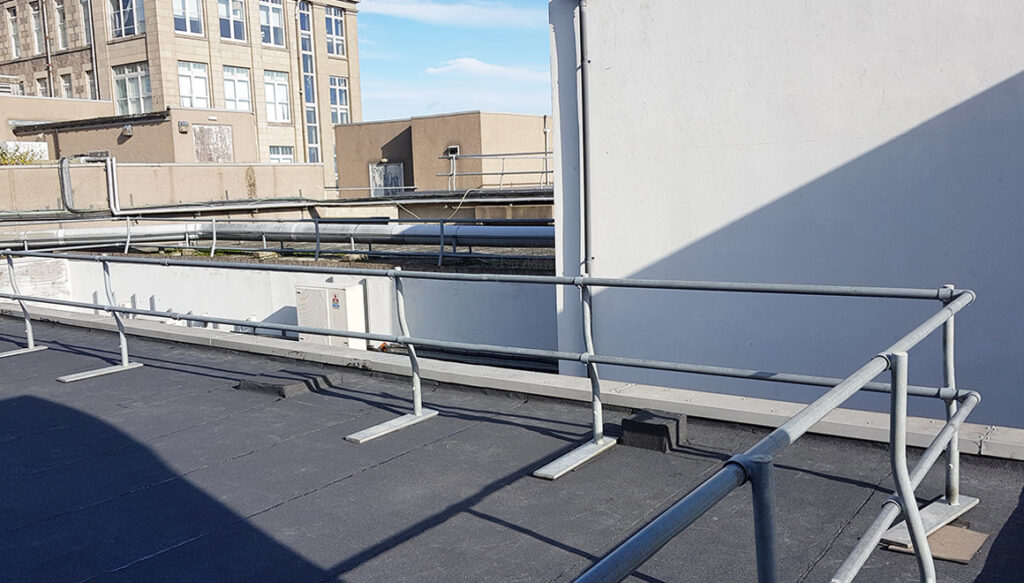 Flat roof on hospital building